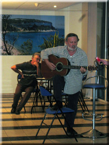 N. VALLIt sa guitare... 